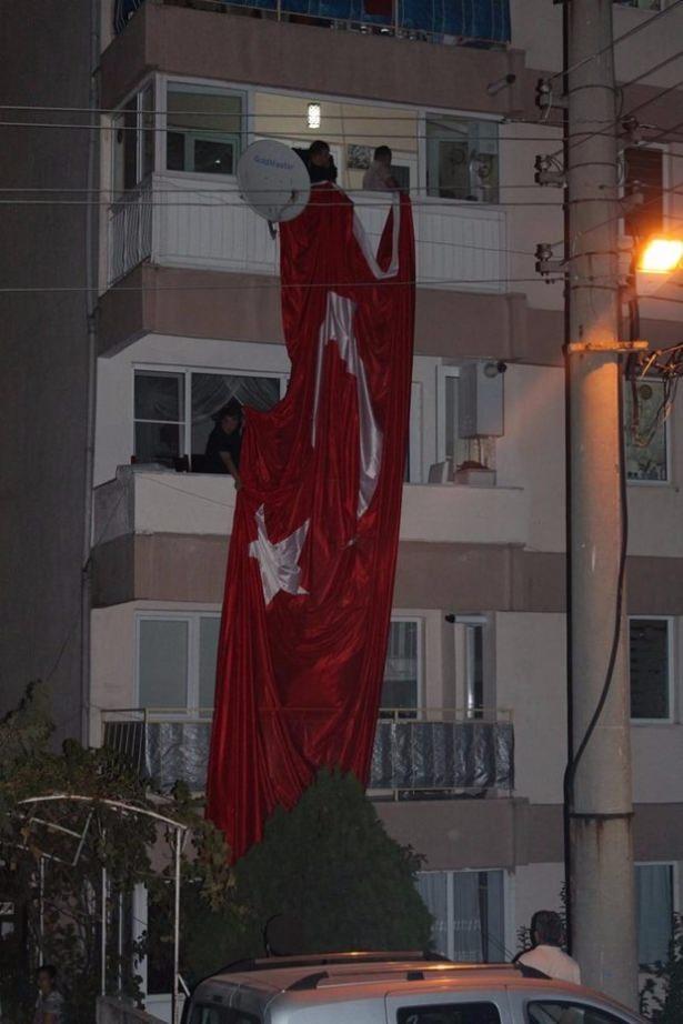 <p>Oğullarından iki gündür haber alamayan buna rağmen umutla iyi haberi bekleyen ailesi, acı haberi öğrenince yıkıldı.</p>

<p> </p>
