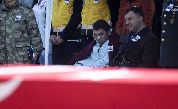 <p>Törene, aynı saldırıda yaralanan 4 asker de katıldı.</p>