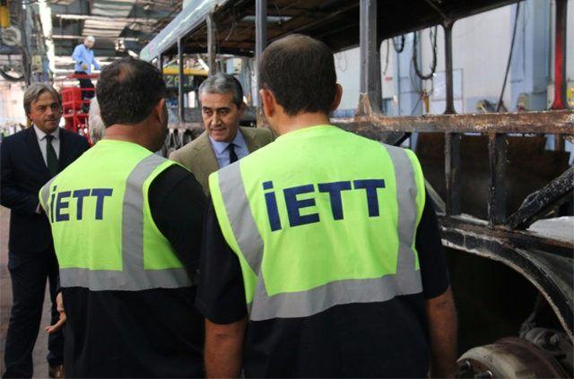 <p>İETT filosundaki otobüslerde büyük çoğunluğunun kabin koruma sistemi mevcut olduğunu belirten İETT Araç Bakım Onarım Daire Başkanı Recep Kadiroğlu, "265 aracımızda kabin uygulaması yok. Son yaşanan olaydan sonra tabii ki burada güvenlikli kabin oluşturması yönünde çalışmalar yaptık. Bu yönde de prototipler hazırladık. Önümüzdeki günlerde de araçlar üzerinde uygulamaya başlayacağız.</p>