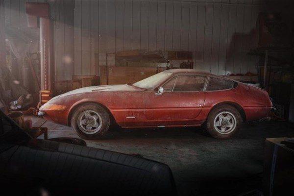 <p>Japonya'da 1969 yıında bir ahırda unutulan Ferrari görenleri hayrete düşürdü.</p>
