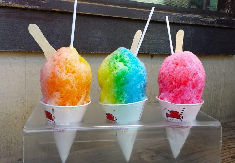 <p><strong>Shaved ice</strong></p>

<p>Sokak dondurması </p>
