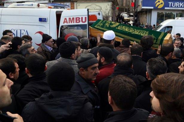 <p>Seyfullah Gülen için bugün öğle namazına müteakip <a href="http://www.haber7.com/etiket/lala+pa%C5%9Fa+camii" target="_blank">Lala Paşa Camii</a>'nde tören düzenlendi. </p>