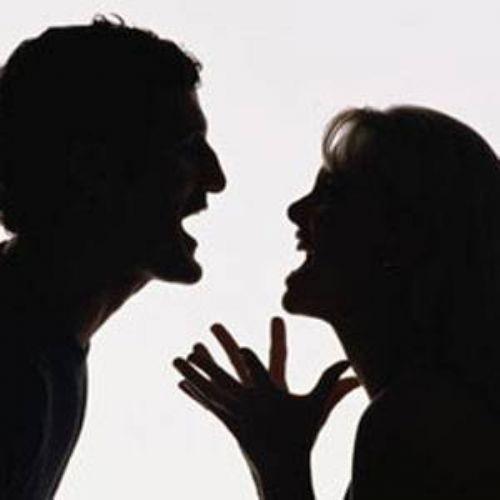 <p>BER : MUSİBET ŞEYTANIDIR. BAĞIRIP ÇAĞIRMA, YÜZE TOKAT VURMA GİBİ CAHİLİYE ADETLERİNİ GÜZEL GÖSTERİR.</p>

<p> </p>
