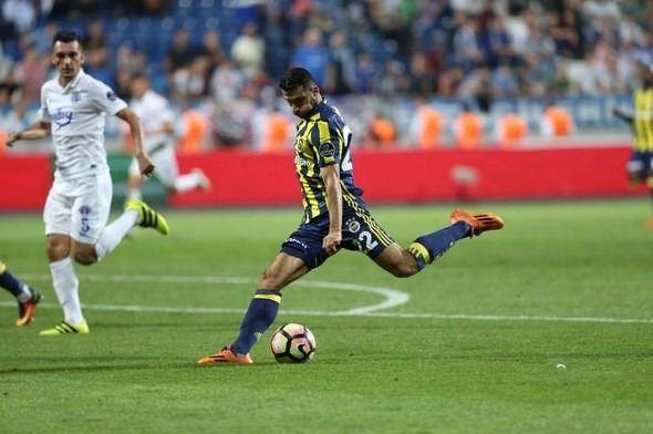 <p>HASAN'IN ARKASINDA KALDI<br />
<br />
İSMAİL KÖYBAŞI - İsmail Köybaşı, Fenerbahçe'de Hasan Ali Kaldırım'ın arkasında kaldı. İsmail, ligde sadece 2 maça 11'de başlarken, 7 maçı da yedek kulübesinde tamamladı.</p>
