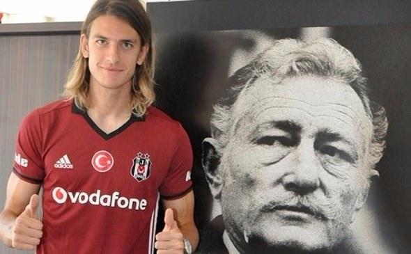 <p>11'E GİRMESİ ZOR GÖRÜNÜYOR<br />
<br />
ATINÇ NUKAN - Geçen sezon ayrıldığı Beşiktaş'a kiralık olarak döndü. Atınç'ın Tosic, Marcelo ve Rhodolfo'dan formayı alıp 11'e girmesi zor görünüyor.</p>
