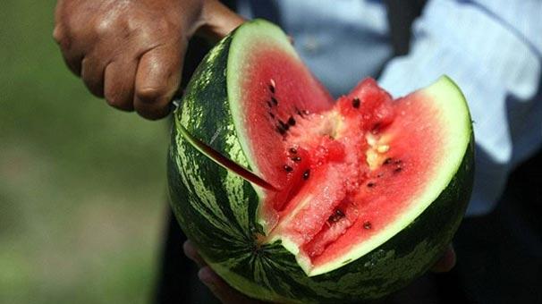 <p>1- Kilo alımını azaltır.</p>
