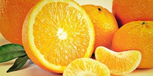<p><span style="color:#FFFFFF"><strong>Portakal:</strong> 20 gün boyunca her gün yarım portakal tüketmek veya 1 ayda 20 gün sonunda nikotin isteğini %79 azaltıyor.</span></p>
