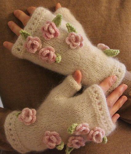 <p>Bu yıl da geçen yıl olduğu gibi yarım eldivenler moda.</p>