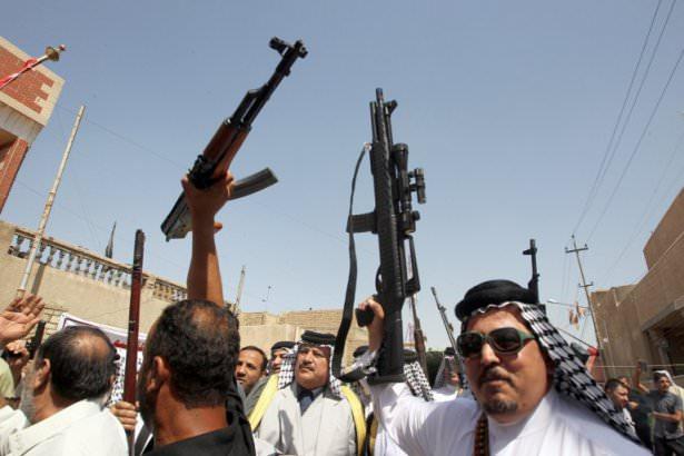 <p>IŞİD militanlarıyla Şii milisler arasındaki &ccedil;atışmalar, başkent Bağdat'a 80 kilometre kadar yaklaştı. Bu nedenle Bağdat'ta g&uuml;venlik &ouml;nlemleri en &uuml;st d&uuml;zeye &ccedil;ıkarıldı.</p>
