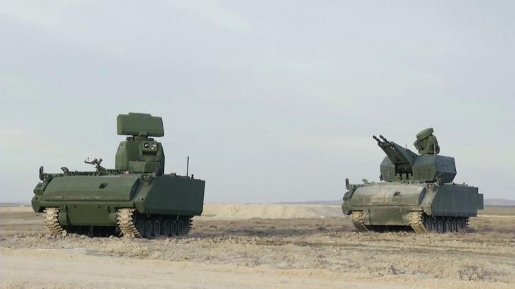<p>Atış kontrol radarı ile otomatik hedef takibi</p>

<p> </p>
