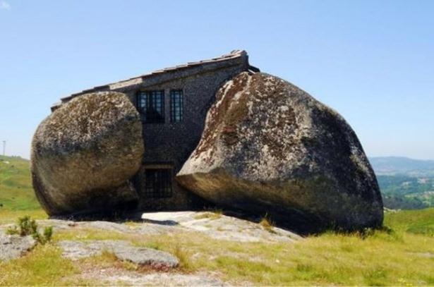 <p><strong>Stone House, Portekiz</strong></p>
