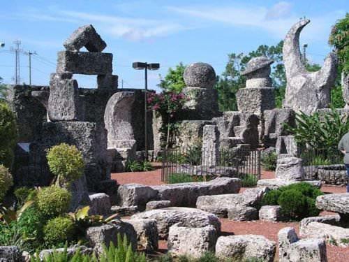 <p>Coral Castle, Amerika Birleşik Devletleri, Florida, Homestead</p>

<p> </p>
