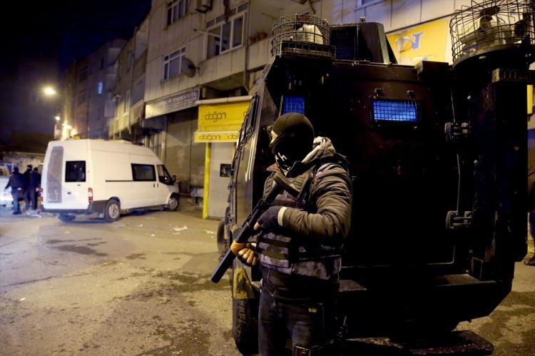 <p>Alınan bilgiye göre, ​ İstanbul Emniyet Müdürlüğü Terörle Mücadele Şube Müdürlüğüne bağlı polisler, Okmeydanı Piyalepaşa Caddesi'ndeki Gençlik Federasyonu Derneği binasına operasyon düzenledi.</p>

<p> </p>
