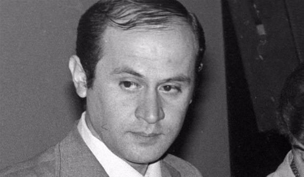 <p>Devlet Bahçeli</p>

<p>1977</p>
