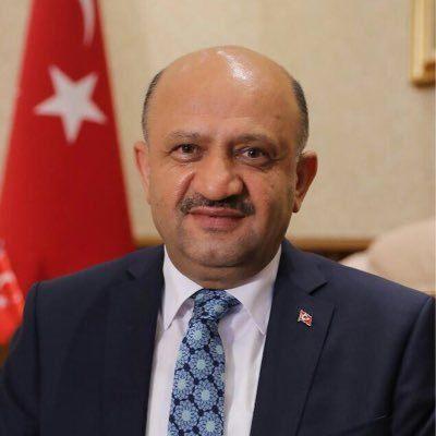 <p><strong>Fikri Işık</strong><br />
<br />
Kayseri'deki hain saldırıda Şehit olan kardeşlerimize Allah'tan Rahmet diliyorum.Bu kalleşlere karşı Milli Seferberlik ile mücadele edeceğiz</p>