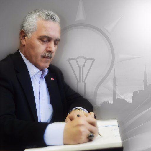 <p><strong>Mustafa Ataş</strong><br />
<br />
Kudurmuş alçaklar bu sefer Kayseri'de özel halk otobüsünü hedef aldılar.Yaralılara acil şifalar diliyorum.</p>
