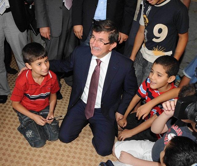 <p><strong>23 Ağustos 2011</strong><br />
<br />
Dışişleri Bakanı Ahmet Davutoğlu Libya'nın Bingazi şehrine geldi. Davutoğlu Bingazi'de çeşitli temaslarda bulundu.</p>
<p> </p>