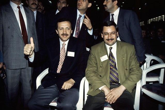 <p><strong>3 Nisan 1994</strong><br />
<br />
Refah Partisi Belediye Başkanları Toplantısı, Ankara'da yapıldı.</p>
<p> </p>