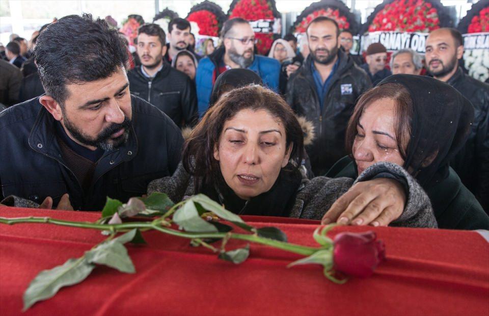 <p>Ankara'daki terör saldırısında yaşamını yitiren ODTÜ öğrencisi Ozan Can Akkuş'un cenazesi Gaziantep'te toprağa verildi. </p>