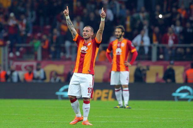 <p>Sneijder gol atmadı, resmen ateş etti</p>