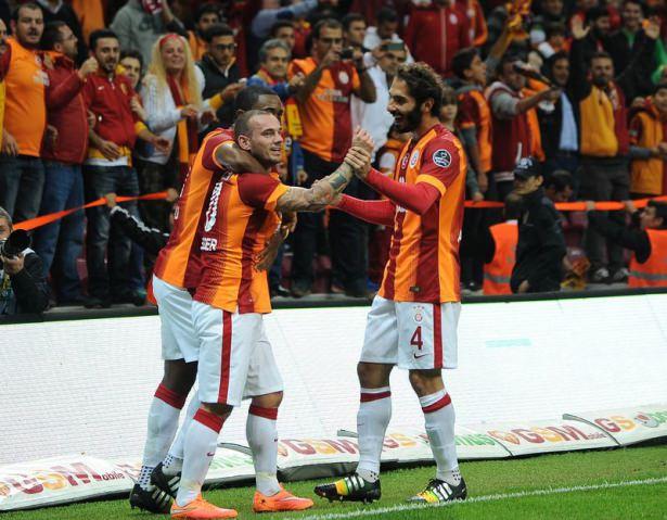 <p>Hagi'den sonra gelmiş en iyi 10 numara baş tacımızsın Wesley Sneijder !</p>