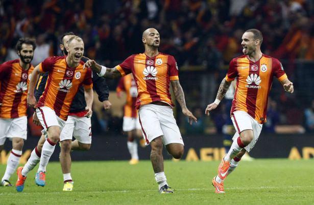 <p>Fenerliler biraz sessiz olursanız Sneijder'e odaklanacağız</p>