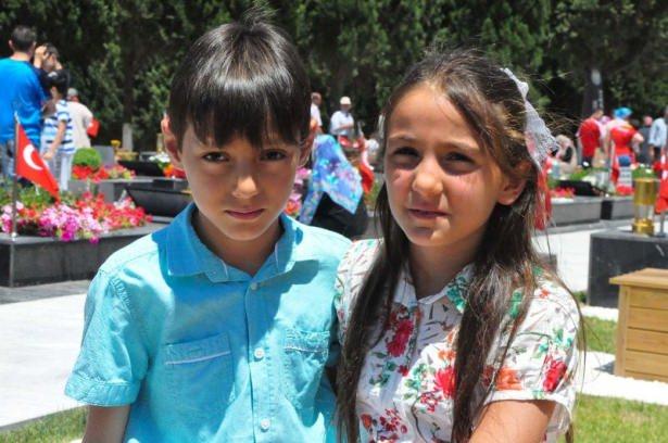 <p>Nagazaki'de her yıl bütün Japonlar bunu anıyor. Bizde bütün Türkiye, Manisa, Soma olarak, siyaset üstü olarak bu olayı her yıl anmalıyız ki farkındalık oluşturalım.</p>
<p> </p>