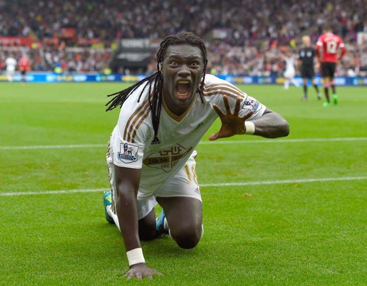 <p>Galatasaray - Gomis<br />
<br />
Galatasaray'dan, Fransız golcü Gomis'e 2+1 yıllık sözleşme teklif etti. Gomis ise opsiyonsuz 3 yıl istiyor. 31 yaşındaki futbolcuyla pazarlıklarda son aşamaya gelinirken, kulübü Swansea ile bonservis bedeli konusunda hiçbir pürüz kalmadığı öğrenildi. </p>