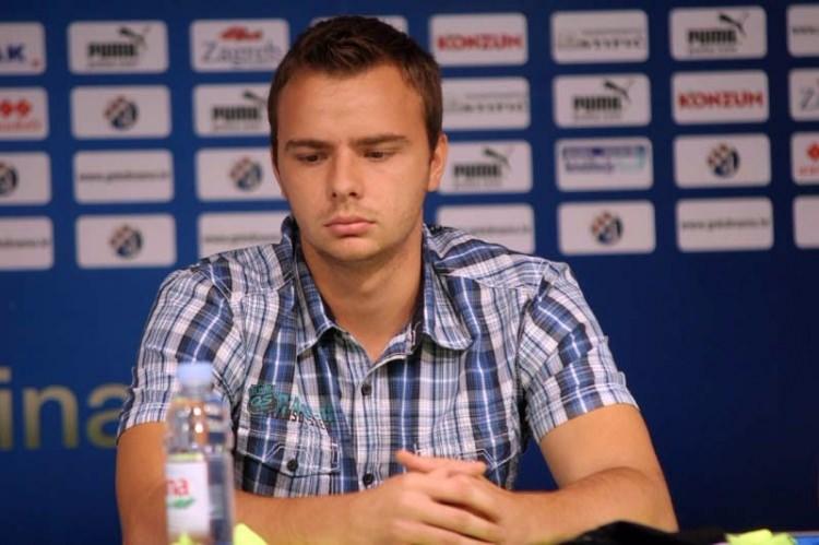 <p>Ante Mrmiç - Bursaspor, Gaziantepspor, Kayserispor ve Adanaspor<br />
<br />
Beşiktaş'ın kaleci antrenörü Marjan Mrmiç'in kaleci olan oğlu Ante Mrmiç, Türk takımlarının radarına girdi. Hürriyet'in haberine göre Hırvatistan'ın NK Inter Zapresic takımında forma giyen 24 yaşındaki kaleciyi Bursaspor, Gaziantepspor, Kayserispor ve Adanaspor'un oyuncu tarama ekipleri takip ediyor.</p>
