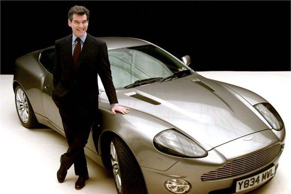 <p>23 - Aston Martin Vanquish (2001)</p>
<p> </p>
