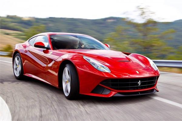 <p>16 - Ferrari - F12berlinetta</p>
<p> </p>