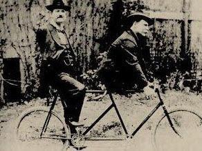 <p>Elleri olmadan doğan Charles Tripp ve ayaksız akrobat Eli Bowen 2 kişilik bisikleti icad etti.</p>

<p> </p>
