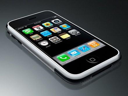 <p>2007 yılında tanıtılan ilk iPhone'da bugün 1 milyon uygulamayı içinde barındıran App Store bile yoktu.</p>
<p> </p>