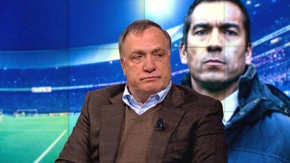 <p>@salcareyiz: Dick Advocaat hocamız gelene kadar ölmezse,bence başarılı olur.</p>

<p> </p>
