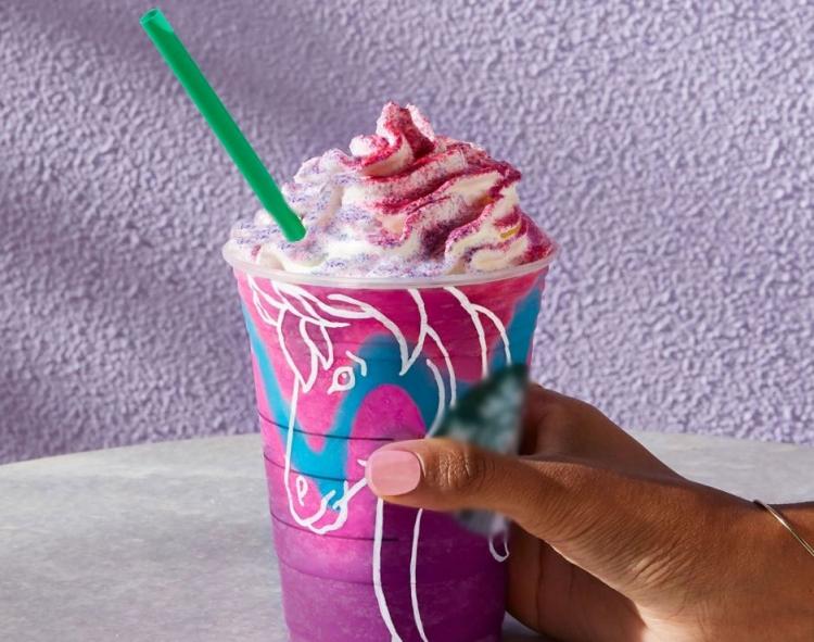 <p>Sosyal medyayı etkisi altına alan Unicorn Frappucino çılgınlığı, diğer ürünlere de sıçradı. </p>