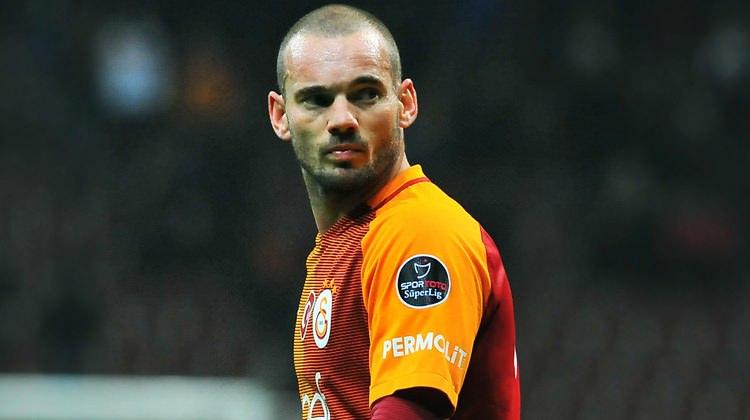 <p>İşte Twitter'da gündem yaratan ve paylaşım rekoru kıran Sneijder paylaşımları...</p>
