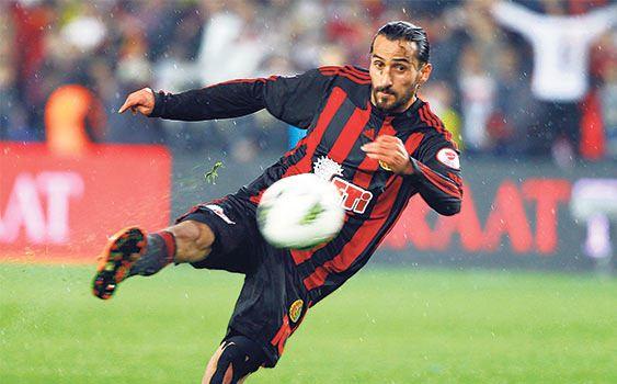 <p><strong>Erkan Zengin</strong></p>
