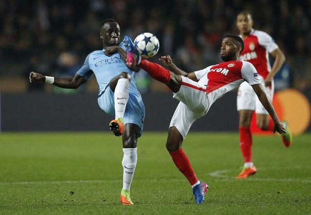 <p>Bacary Sagna - Manchester City - Yaş: 34</p>