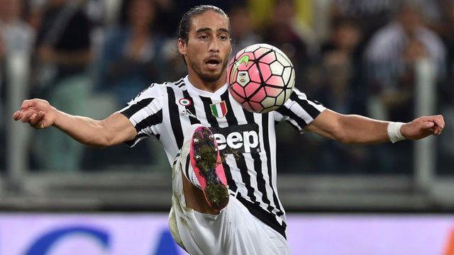 <p>Martin Caceres - Southampton - Yaş: 29</p>
