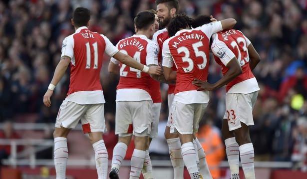 <p><strong>5. Arsenal</strong></p>

<p>Forma: Puma 43 milyon dolar</p>

<p>Forma sponsoru/stadyum: Emirates 43 milyon dolar</p>

