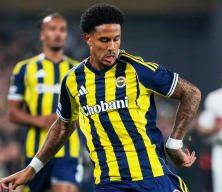 Oosterwolde i&ccedil;in peş peşe sıraya girdiler! F.Bah&ccedil;e istediği parayla 'ucuza vermem' dedi