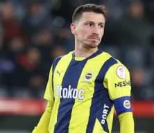 Yasa dışı bahisten tutuklanan Mert Hakan'ı ele veren görüntüler! 2 F.Bahçeli de yanında