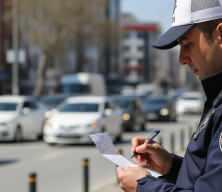 Kırmızı ışık, hız, drift, alkol... İşte 2026'nın ceza listesi! Trafikte yeni d&ouml;nem başladı! 