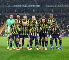 &Uuml;nl&uuml; yorumcu duyurdu! Nottingham Forest ma&ccedil;ında 8 Fenerbah&ccedil;eli oyuncu oru&ccedil; tutmuş