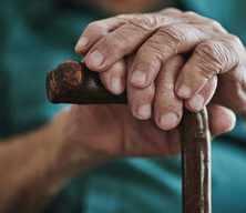 T&uuml;rkiye i&ccedil;in alarm &ccedil;anları &ccedil;alıyor! &Uuml;lkemizdeki yaşlı n&uuml;fusu, 98 &uuml;lkeyi geride bıraktı!