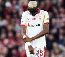 Victor Osimhen'den ameliyattan &ccedil;ıkar &ccedil;ıkmaz Fenerbah&ccedil;e s&ouml;zleri! Dursun &Ouml;zbek'e s&ouml;z...