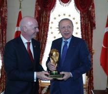 D&uuml;nya Kupası Cumhurbaşkanı Erdoğan'ın ellerinde!
