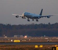 500'den fazla u&ccedil;uş iptal olacak! 20 bin kişi greve &ccedil;ıktı