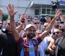B&ouml;yle bir futbolcu daha &ouml;nce S&uuml;per Lig'e gelmedi! Premier Lig'in rekortmeni artık Trabzonspor'da