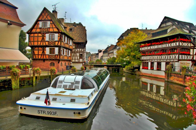 <p>Strasbourg'un daracık kanallarında, şehri en güzel şekilde fotoğraflayabilmek için tekne turuna mutlaka katılmalısınız.</p>